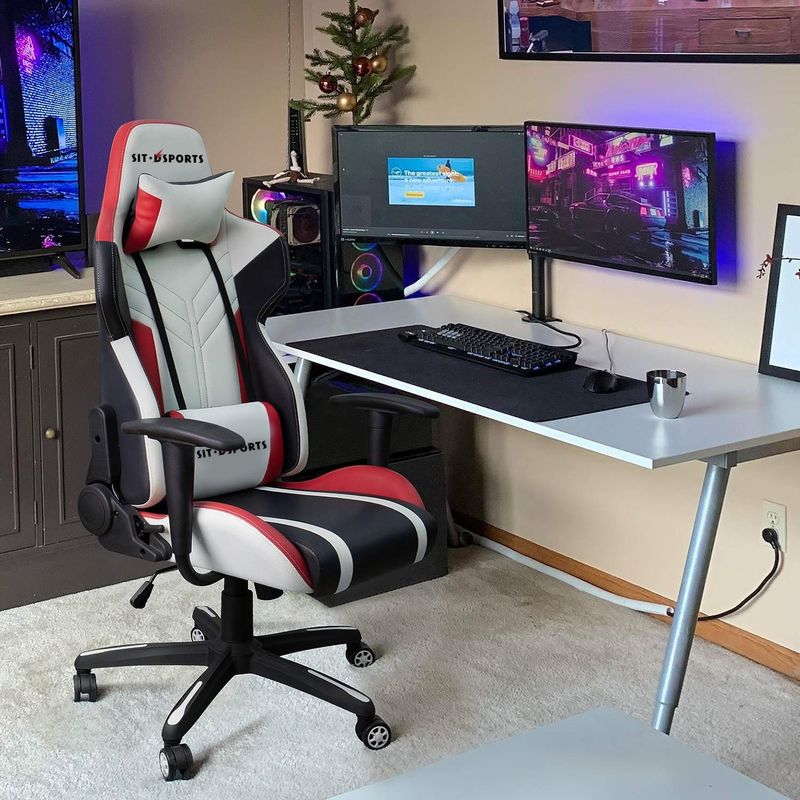 Professionale sedia da gioco in pelle bianca PU per un'esperienza di sport elettronico comoda